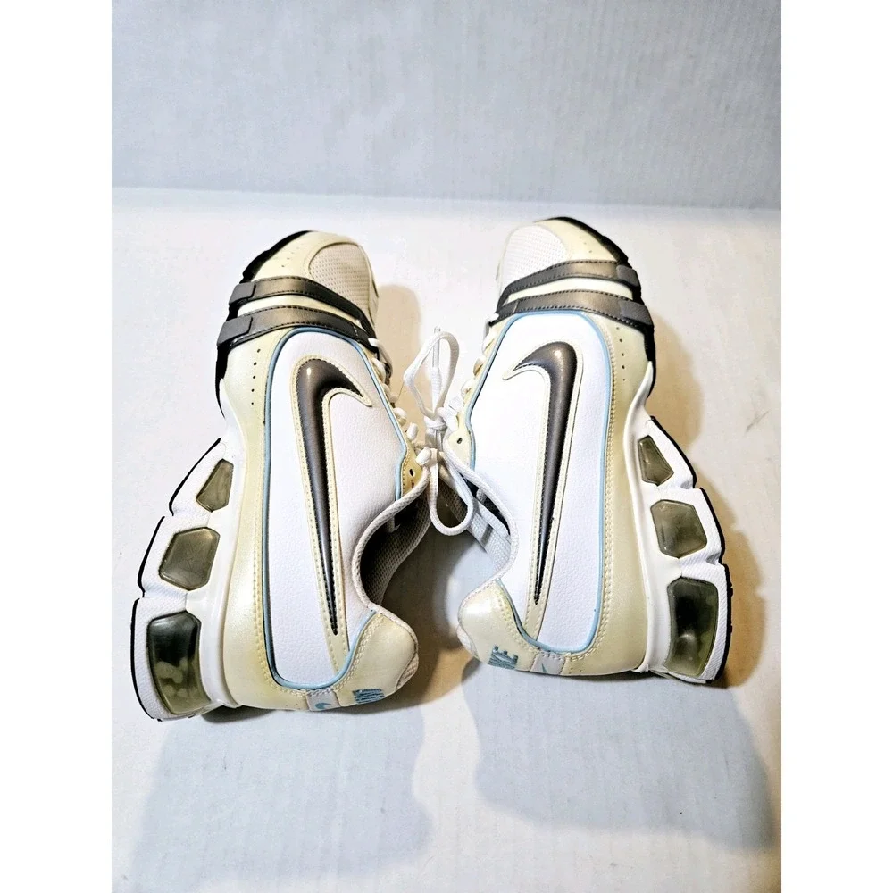 Nike Women's Air Strike Turf Shoes Size‎ 7
